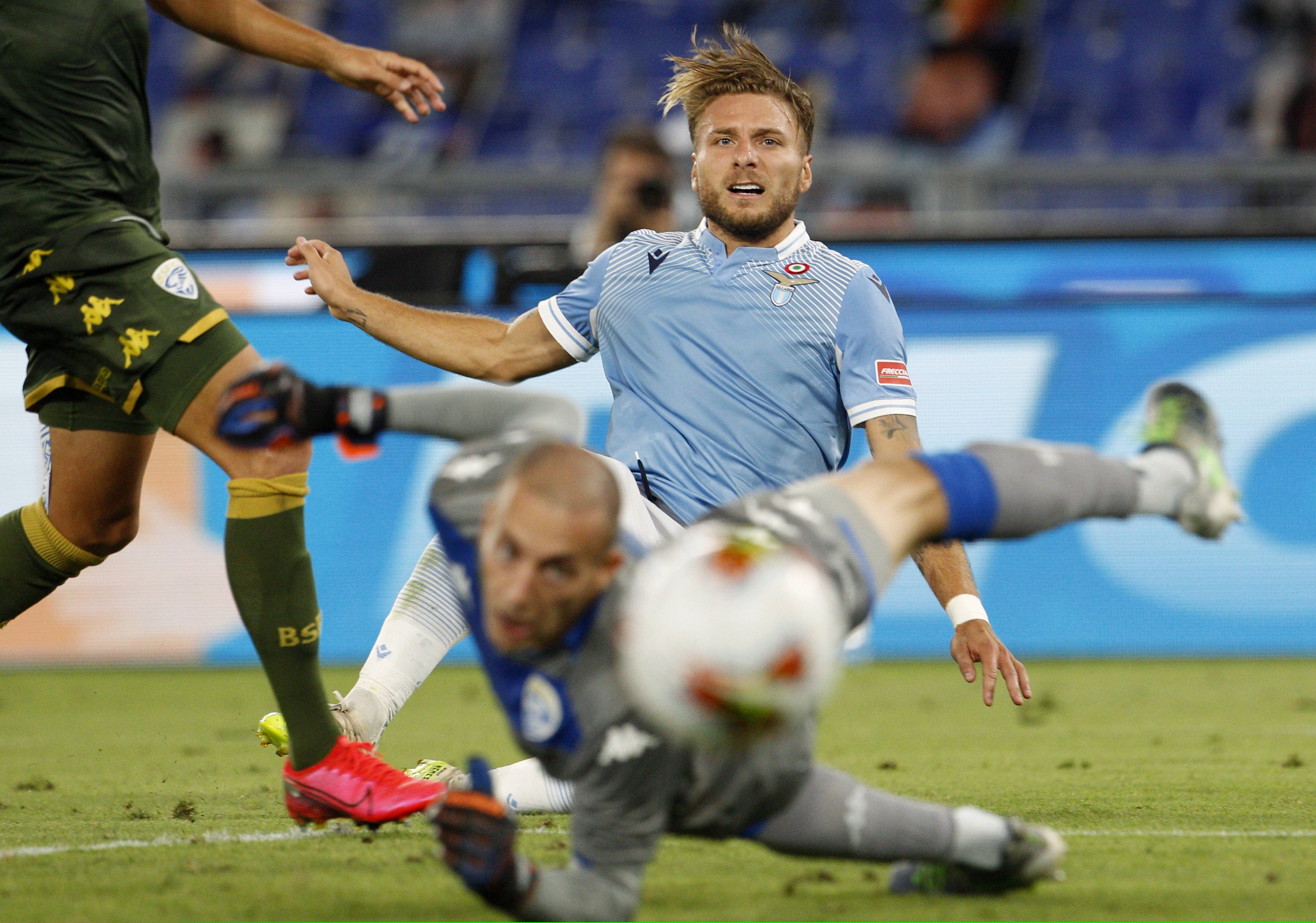 官宣 ｜ 瓦利德·谢迪拉正式租借加盟皇家西班牙人